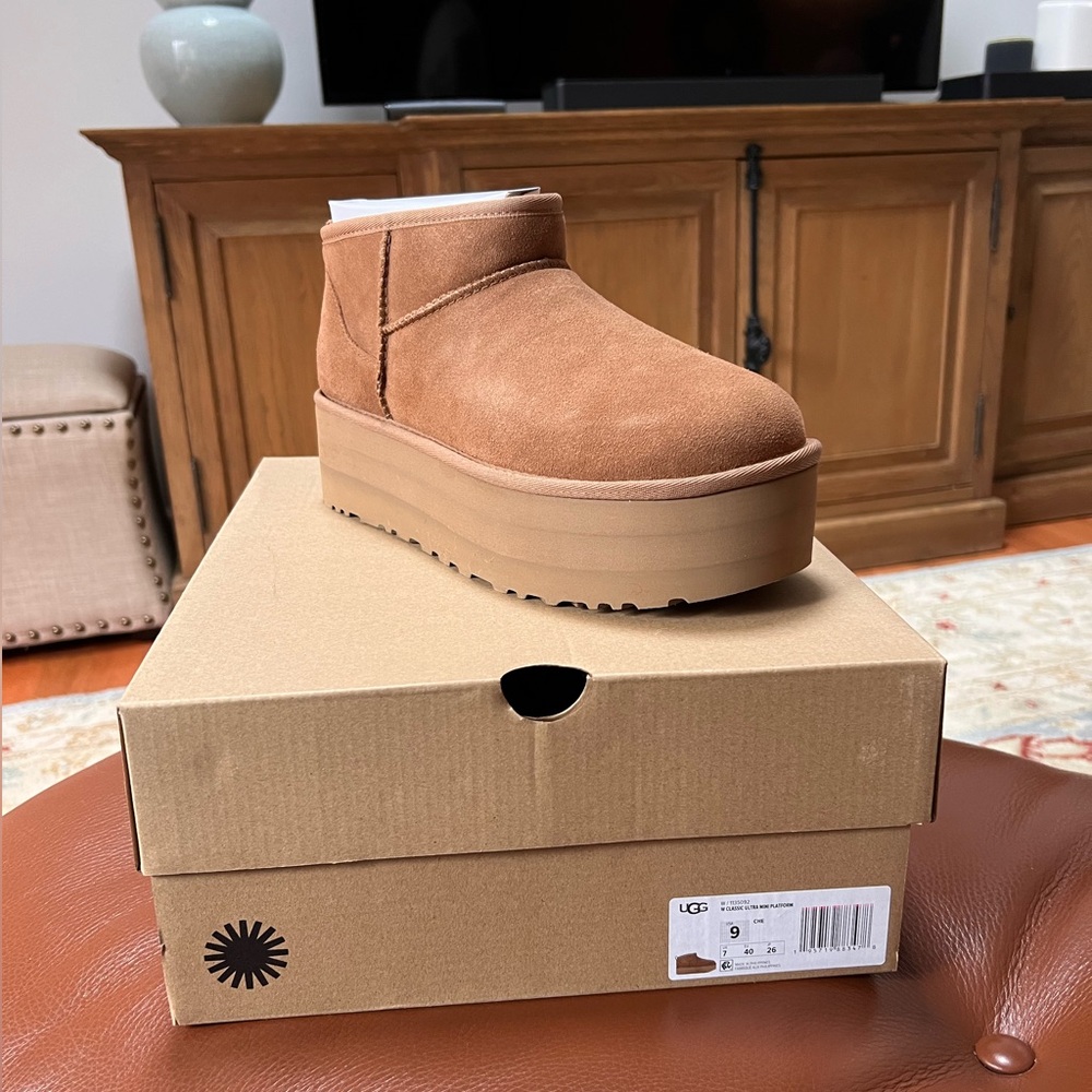 Brand new UGG ultra mini platform